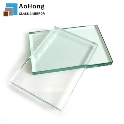 Ultrakirkas matalarautainen lasi